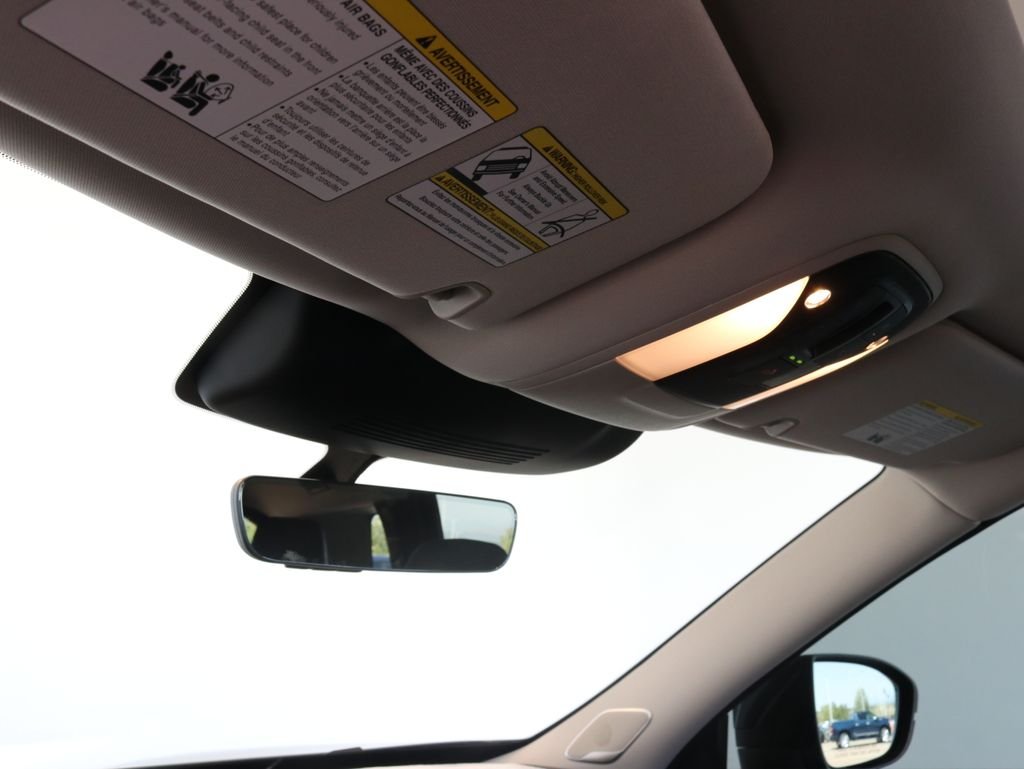 New 2027 HARBOR GRAY INFINITI Luxe AWD image 13