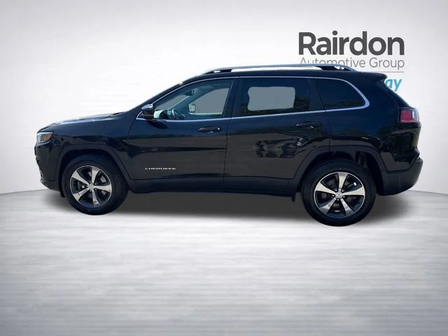 Used 2019 Diamond Black Crystal Pearlcoat Jeep Limited image 4