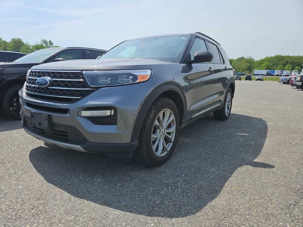 2023 Ford Explorer XLT 4WD's photo