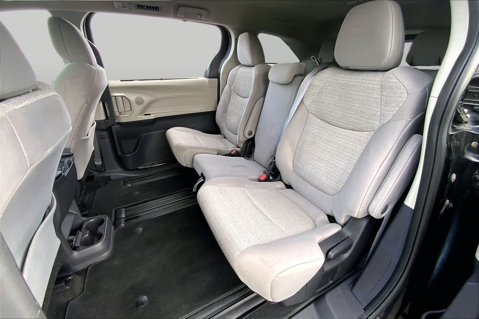 Used 2022 Midnight Black Metallic Toyota LE image 20