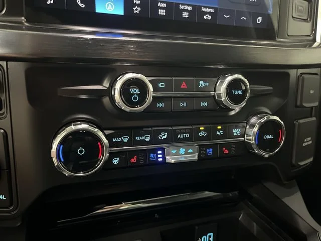 New 2026 Agate Black Metallic Ford Lariat image 19