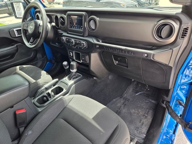 Used 2023 Blue Jeep Sport image 15