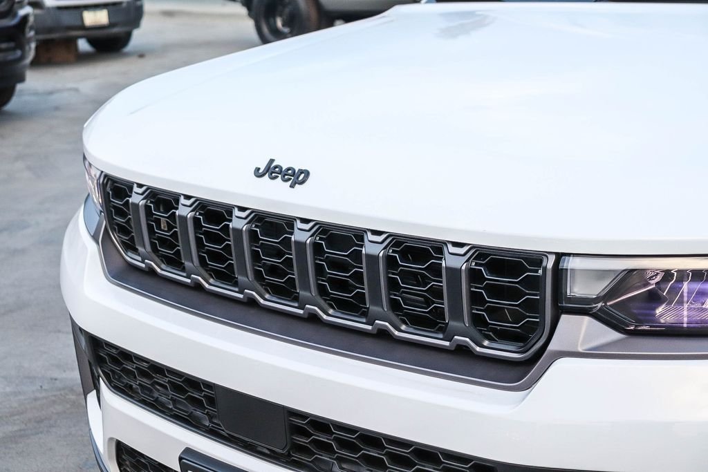 New 2026 Bright White Clearcoat Jeep Altitude image 6