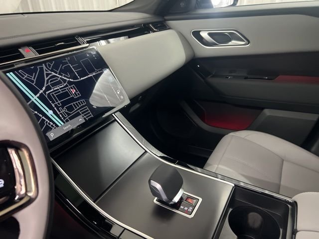 New 2026 Fuji White Land Rover Dynamic SE image 34