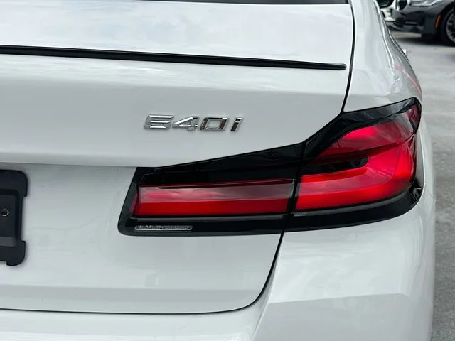 Used 2023 White BMW 540i image 30