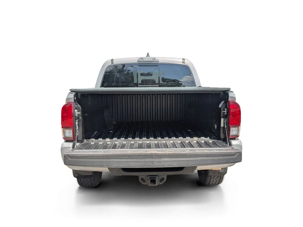 Used 2019 Black Toyota SR5 image 9
