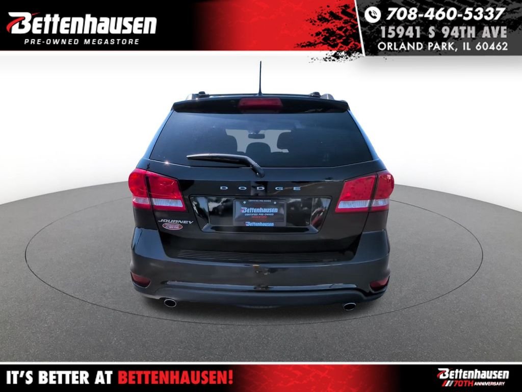 Certified Used 2016 Black Dodge SXT image 8