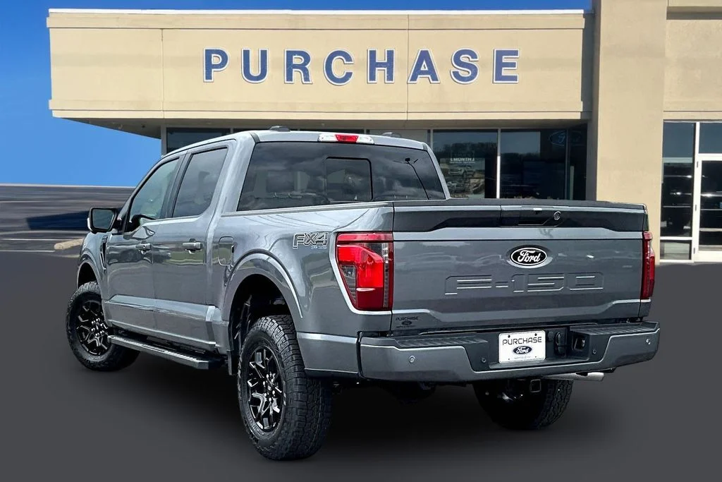 New 2026 Carbonized Gray Metallic Ford XLT image 3