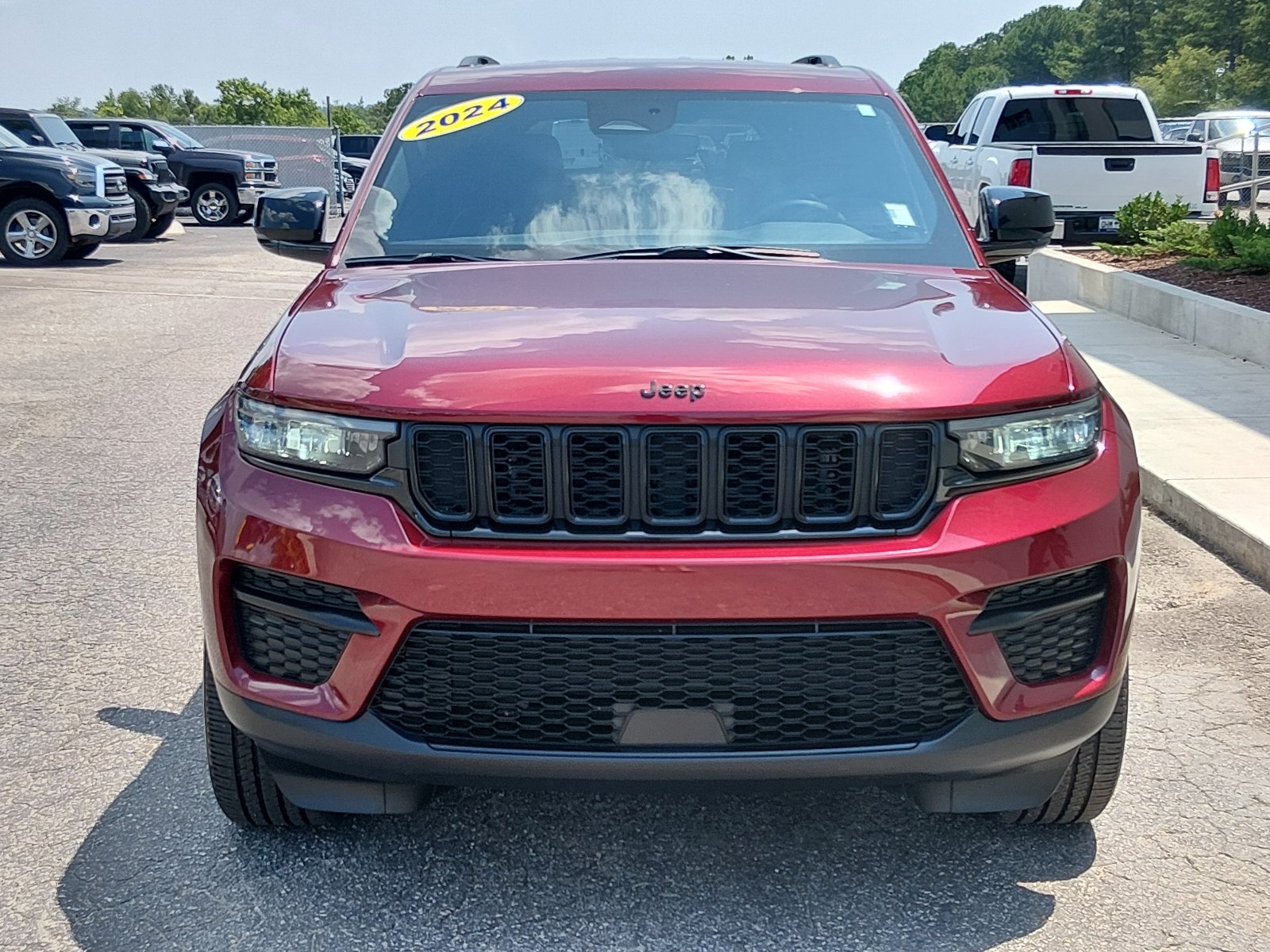 Certified Used 2024 BURGUNDY Jeep Laredo image 6