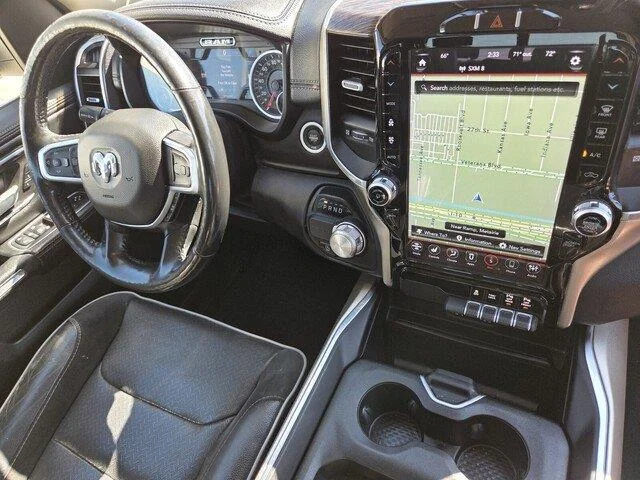 Used 2020 Patriot Blue Pearlcoat Ram Laramie image 31