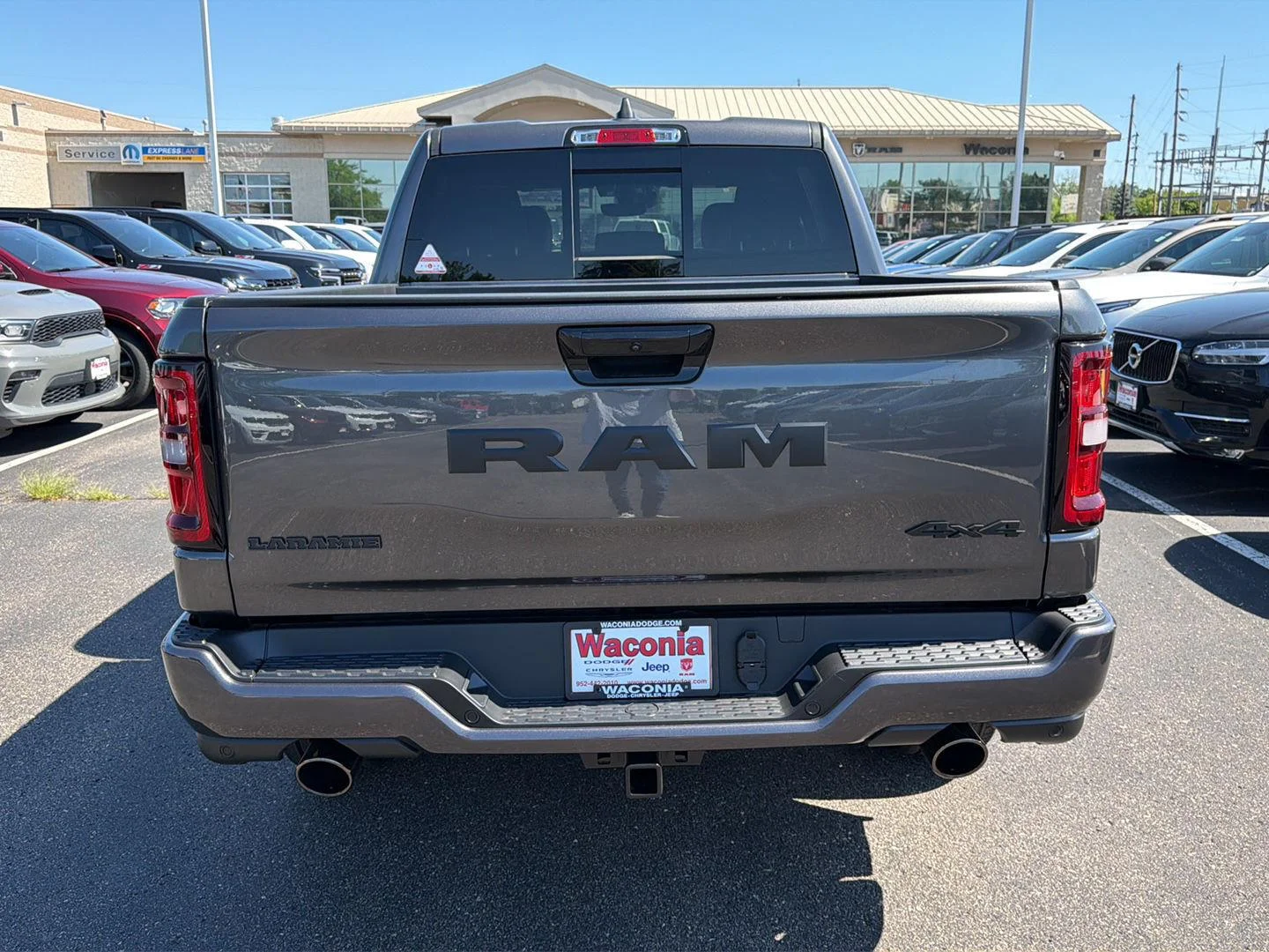 New 2026 Granite Crystal Metallic Clear-Coat Exterior Paint RAM Laramie image 6