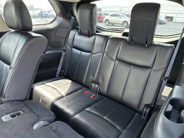 Used 2019 White Nissan SL image 28