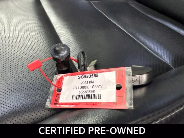 Used 2025 Black Kia S image 35