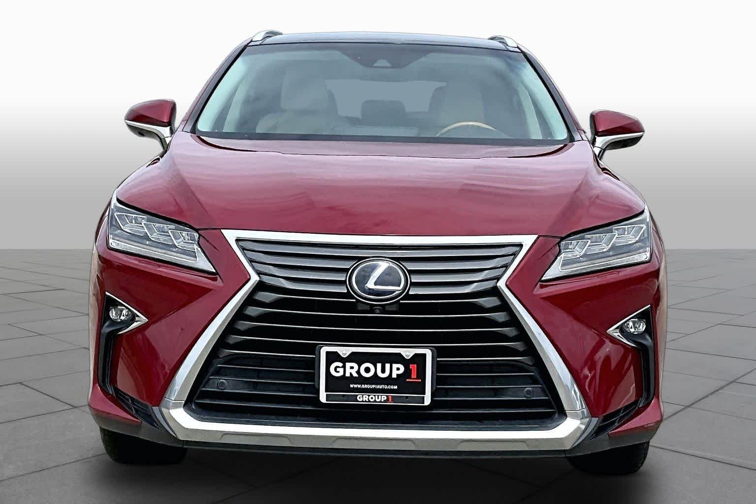 Used 2019 Matador Red Mica Lexus  image 4