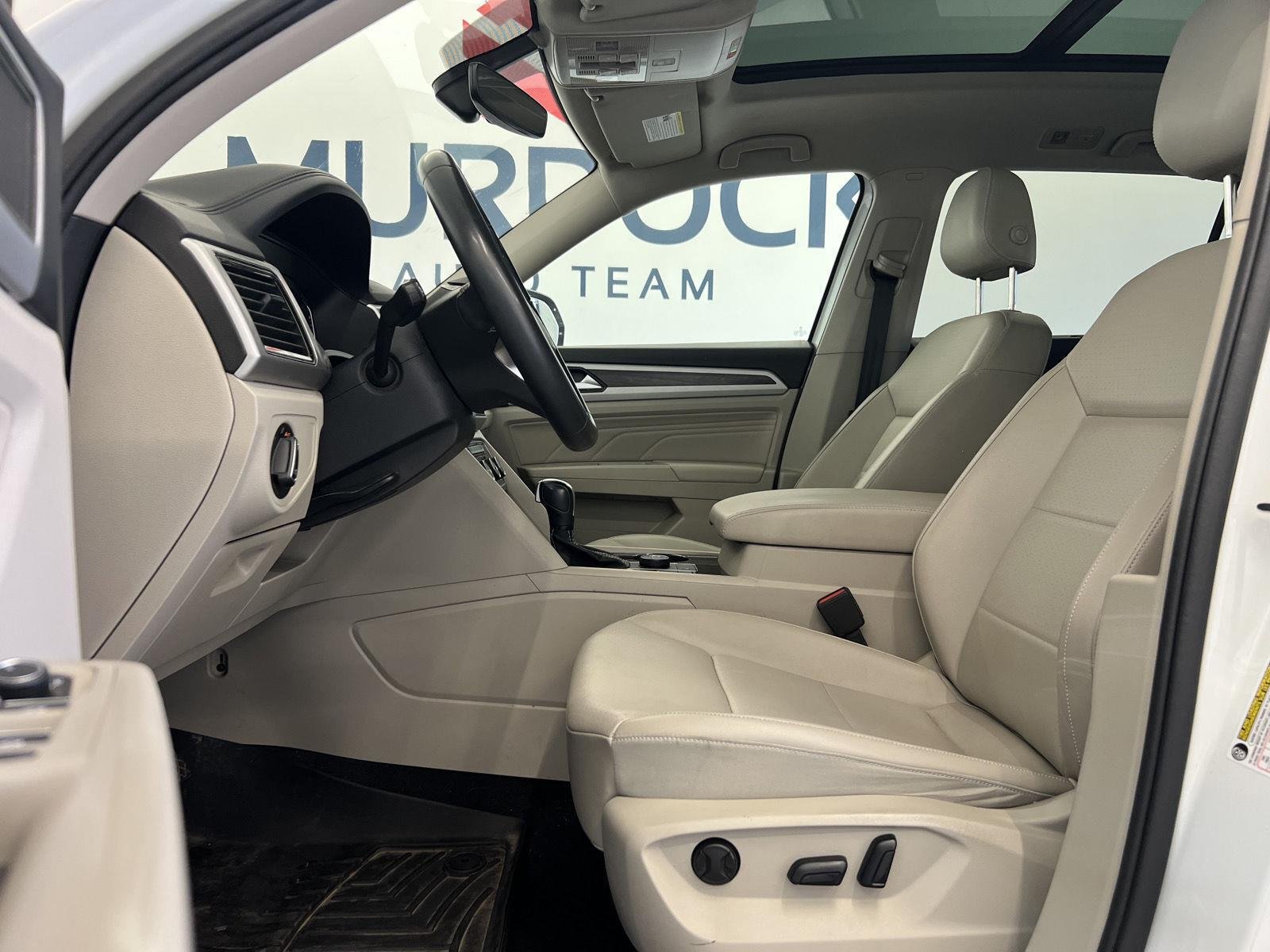 2023 Volkswagen Atlas SE w/Tech - Photo 12