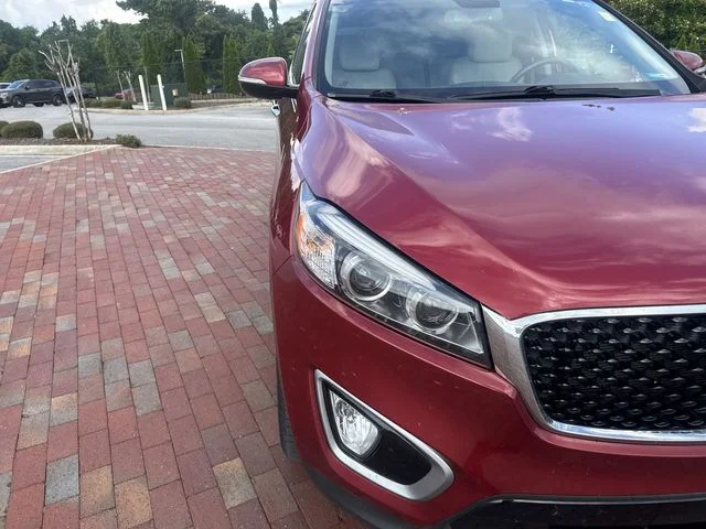 Used 2017 Red Kia EX image 20