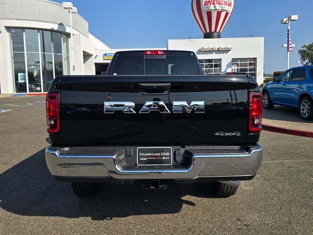 New 2026 Diamond Black Crystal Pearl-Coat Exterior Paint RAM Tradesman image 5