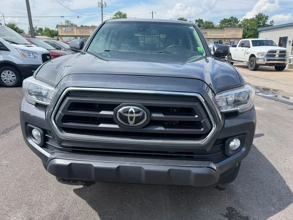 Used 2020 Gray Toyota SR5 image 12