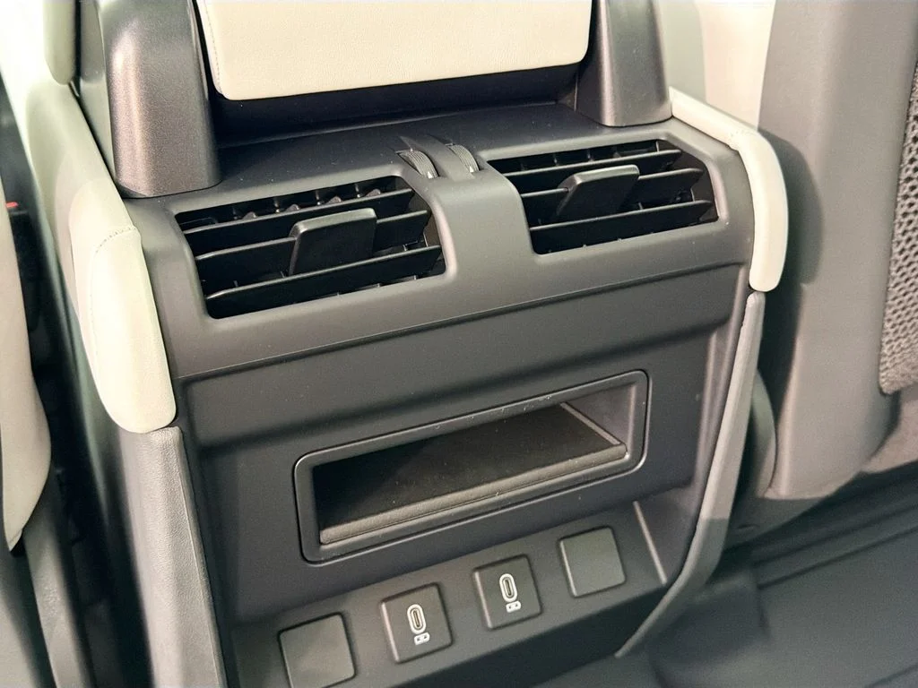 New 2026 Carpathian Grey Land Rover X-Dynamic SE image 27