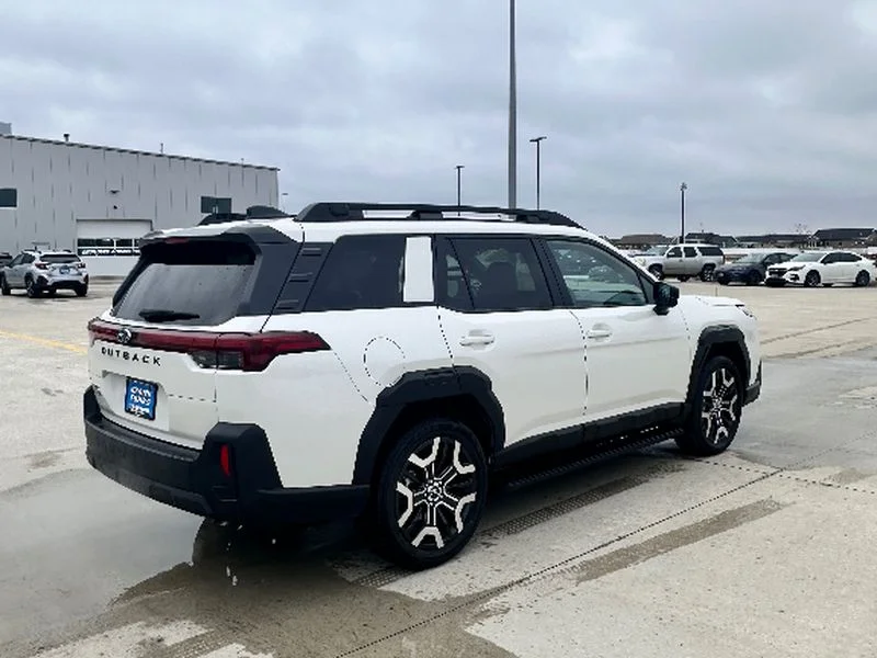 New 2026 CRYSTAL WHITE PEARL Subaru Touring image 5