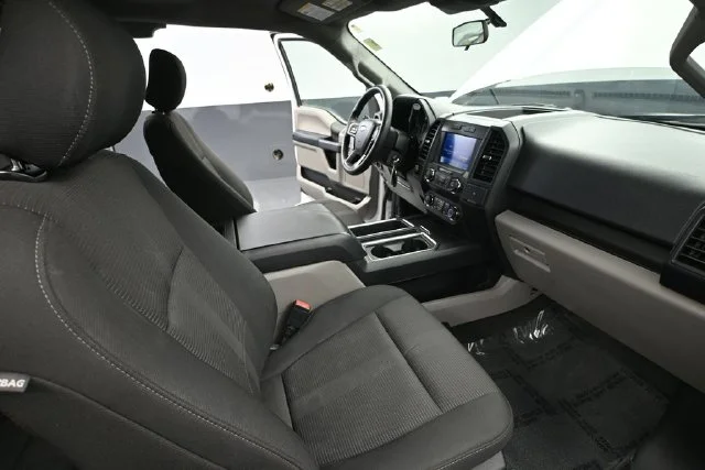Used 2019 White Ford XL image 37