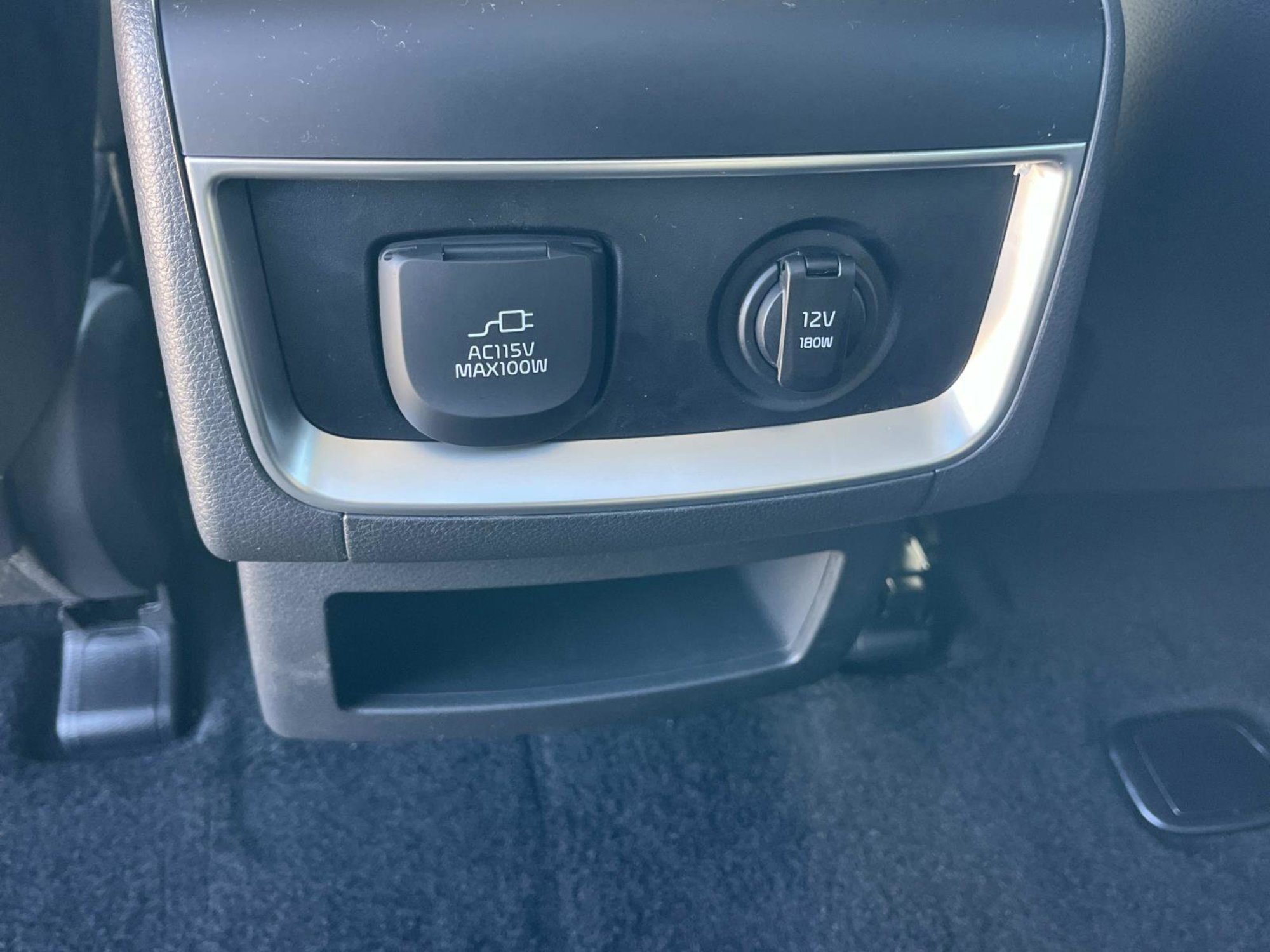 New 2026 Snow White Pearl Kia SX Prestige image 16