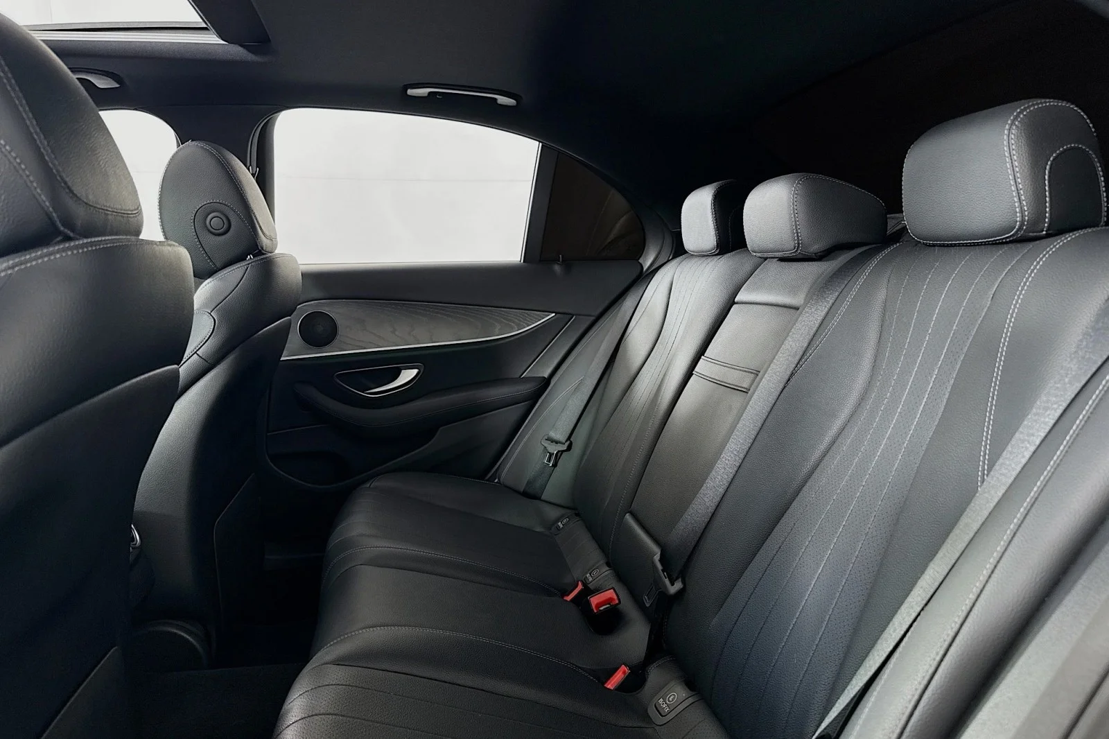 Used 2021 Black Mercedes-Benz E 350 image 7