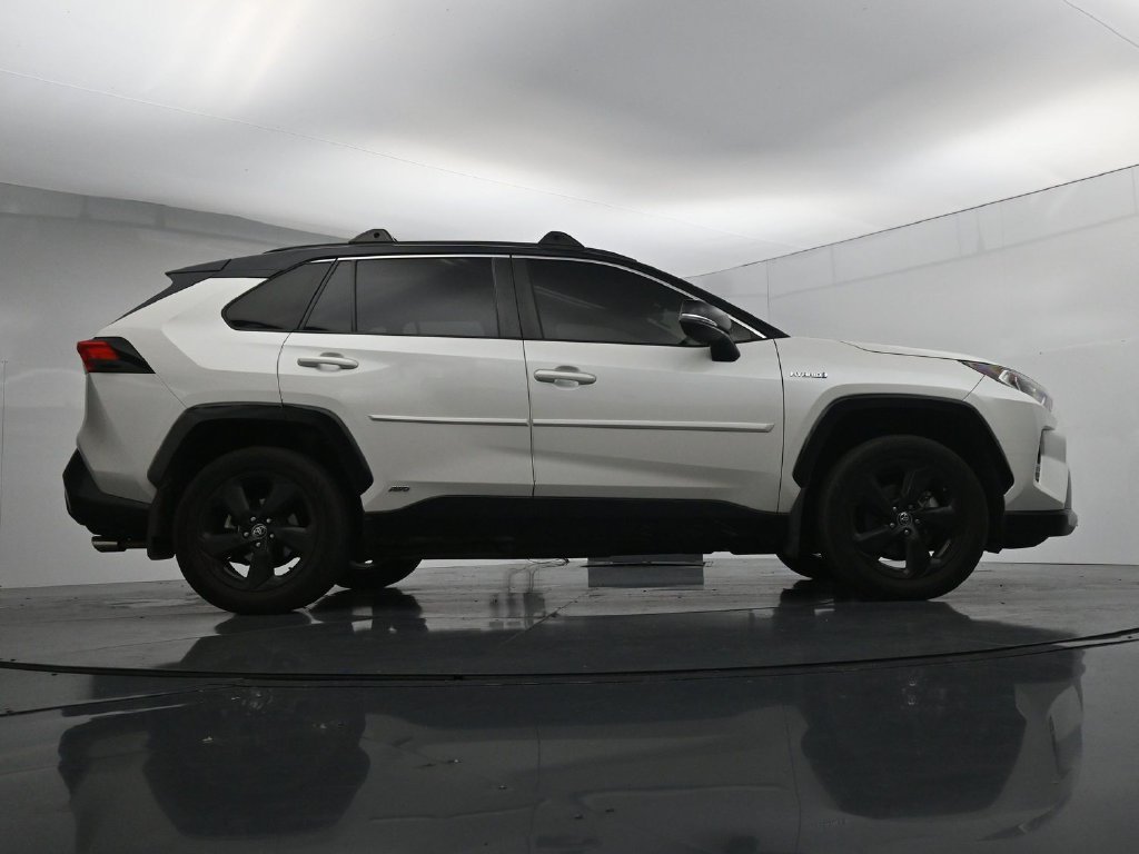 Used 2020 White Toyota XSE image 24