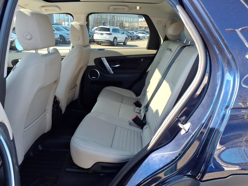 Used 2021 Portofino Blue Metallic Land Rover SE image 12