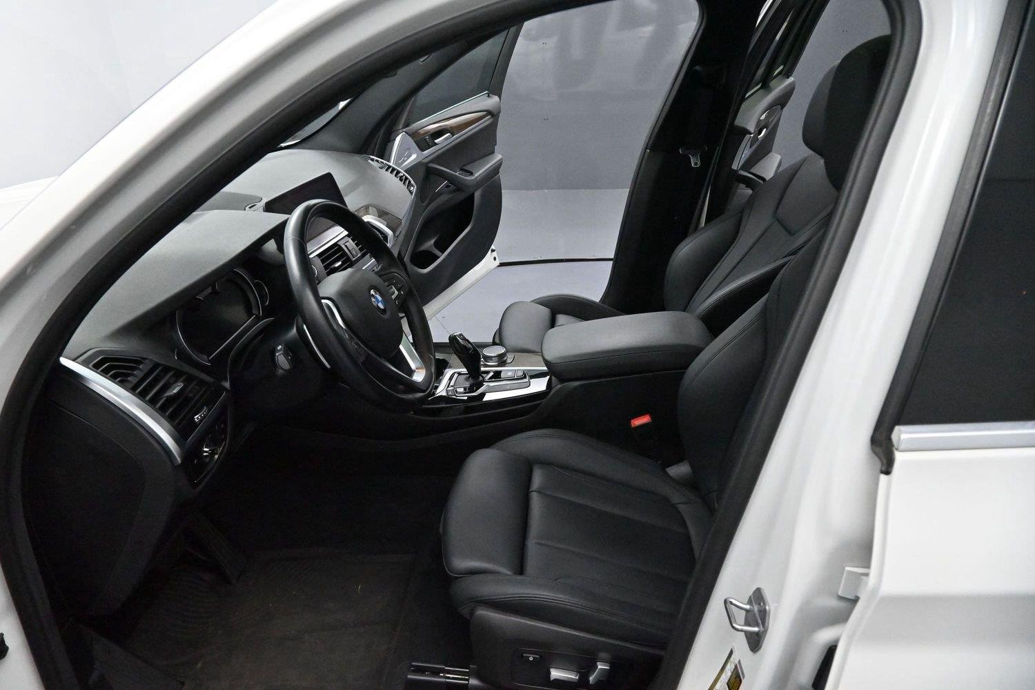 Used 2019 Alpine White BMW sDrive30i image 12