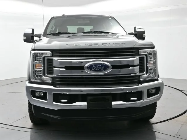 Used 2019 Magnetic Metallic Ford XL image 2