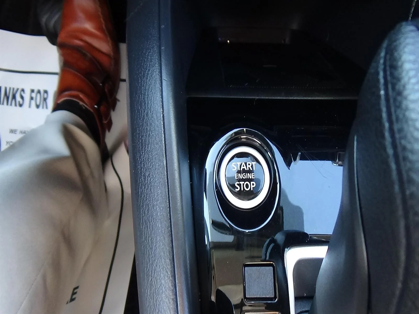 Certified Used 2025 Aspen White Tricoat (qac) Nissan SV image 23