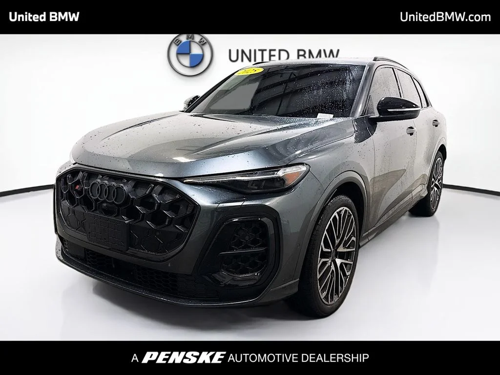 2025 Audi SQ5 Prestige's photo