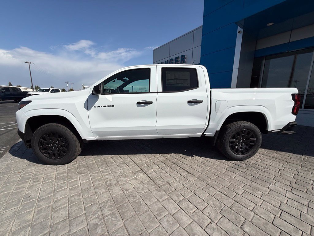 2026 Chevrolet Colorado WT view 7