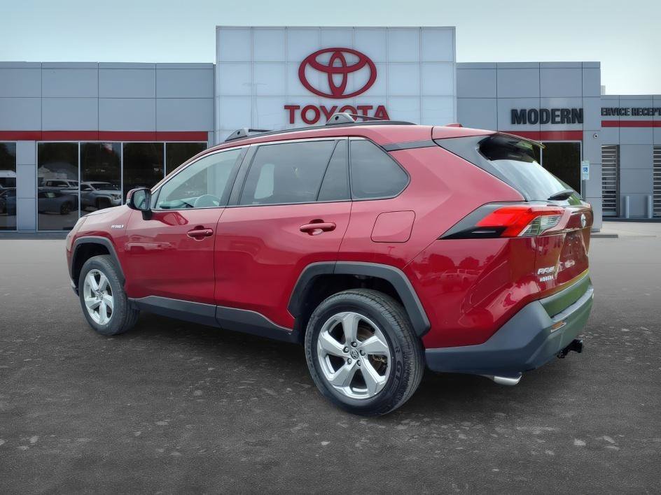 Used 2021 Ruby Flare Pearl Toyota Hybrid XLE Premium image 3
