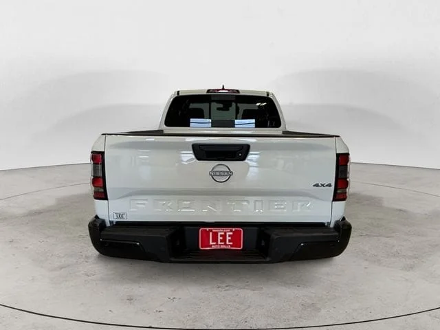 New 2026 Glacier White Nissan S image 4