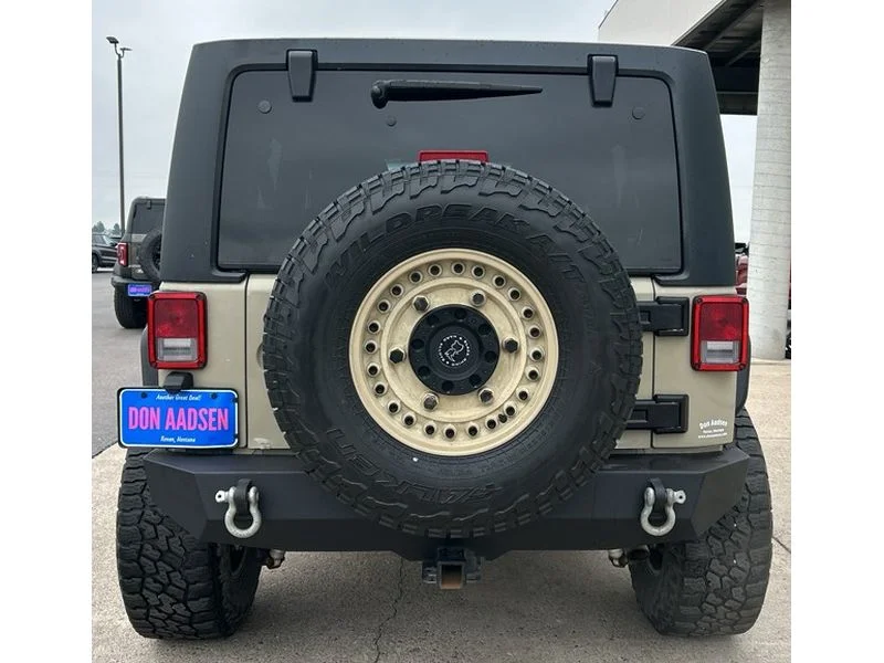 Used 2017 Gobi Clearcoat Jeep Rubicon image 20
