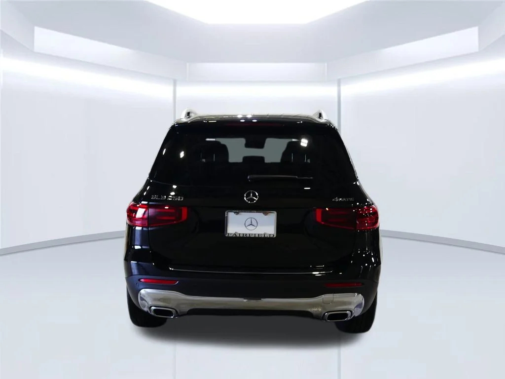 New 2026 Night Black Mercedes-Benz GLB 250 image 39