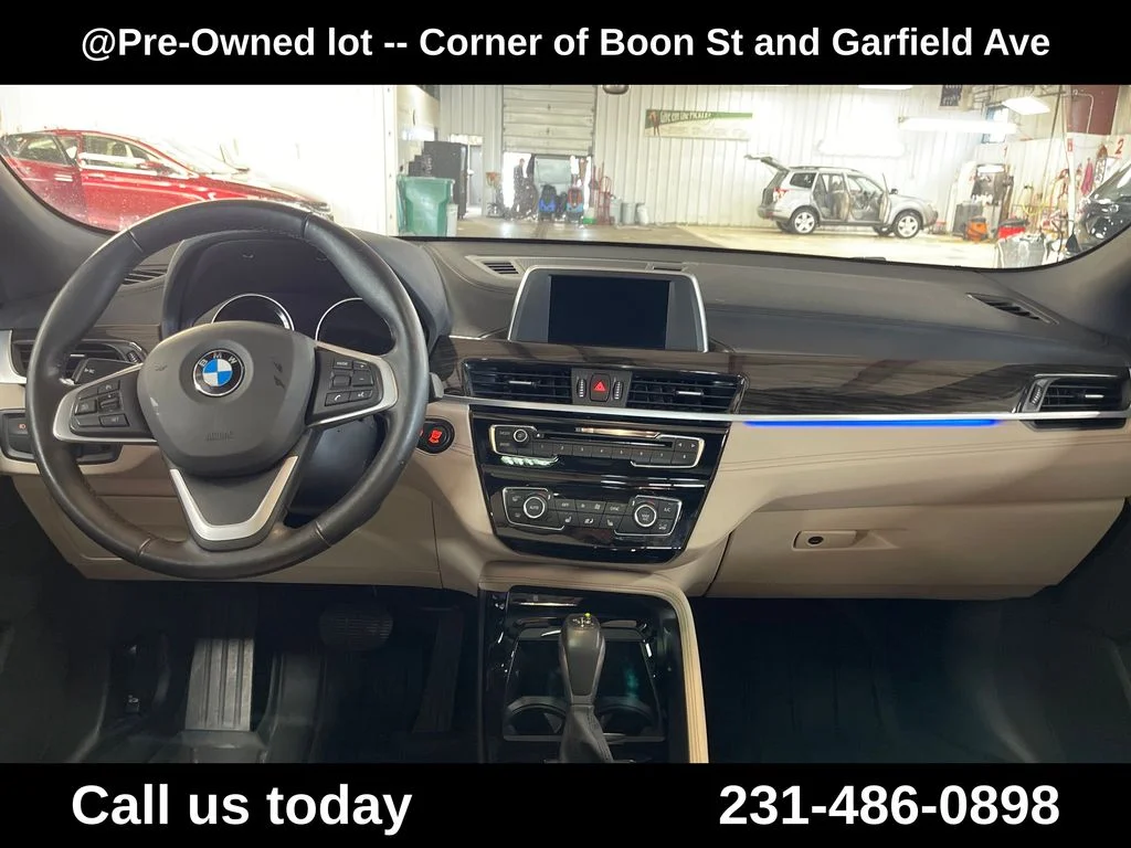 Used 2018 Blue BMW xDrive28i image 18