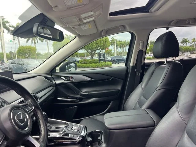 Used 2020 White Mazda Touring image 18