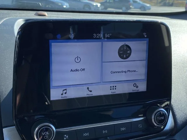 Used 2018 Blue Ford SE image 15