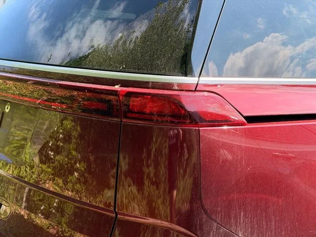 Used 2022 Red Kia LXS image 21