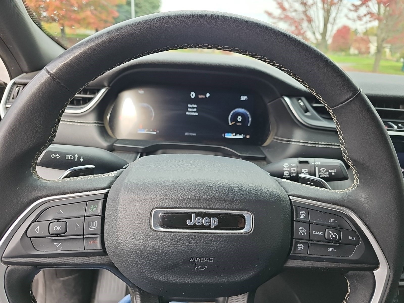 Certified Used 2025 Baltic Gray Metallic Clearcoat Jeep Laredo image 19