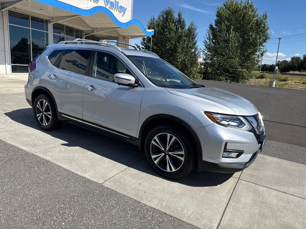 Used 2017 Nissan Rogue SL with VIN 5N1AT2MV3HC747675 for sale in College Place, WA
