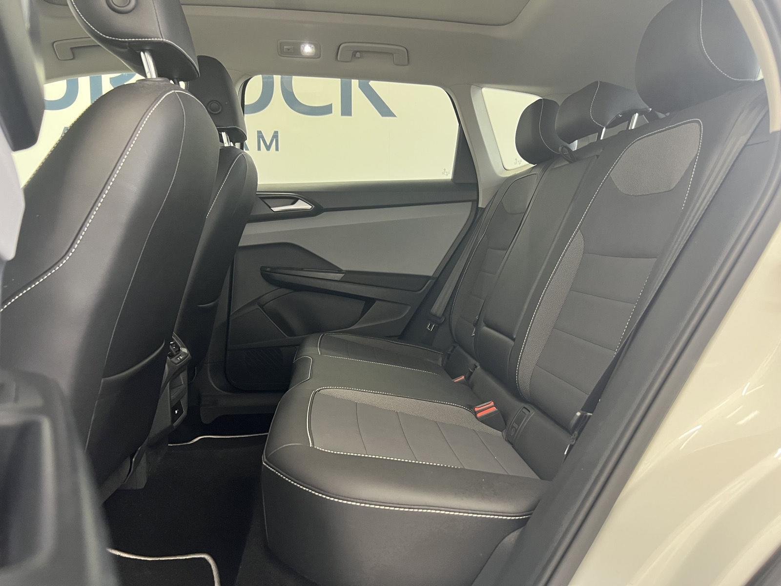 2023 Volkswagen Taos SE - Photo 26