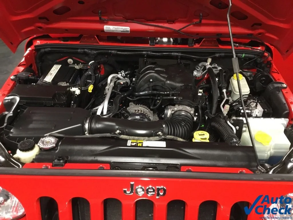 Used 2015 Red Jeep Sport image 33