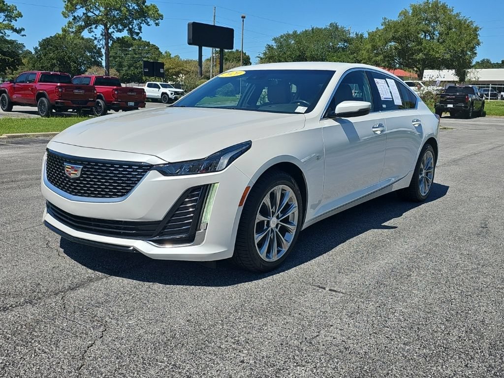 Used 2020 CRYSTAL WHITE TRICOAT Cadillac Premium Luxury image 2