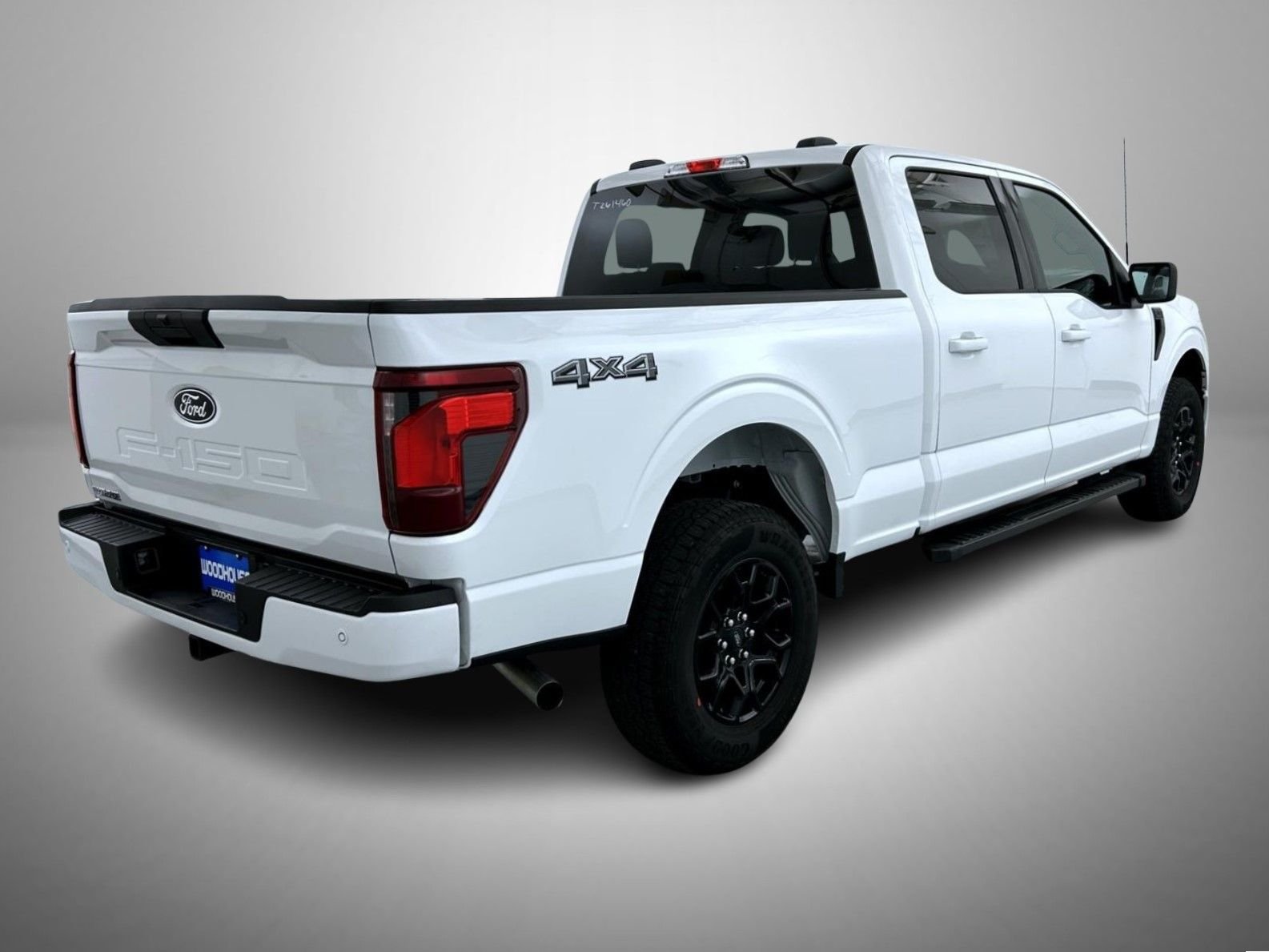 New 2026 Oxford White Ford XLT image 5