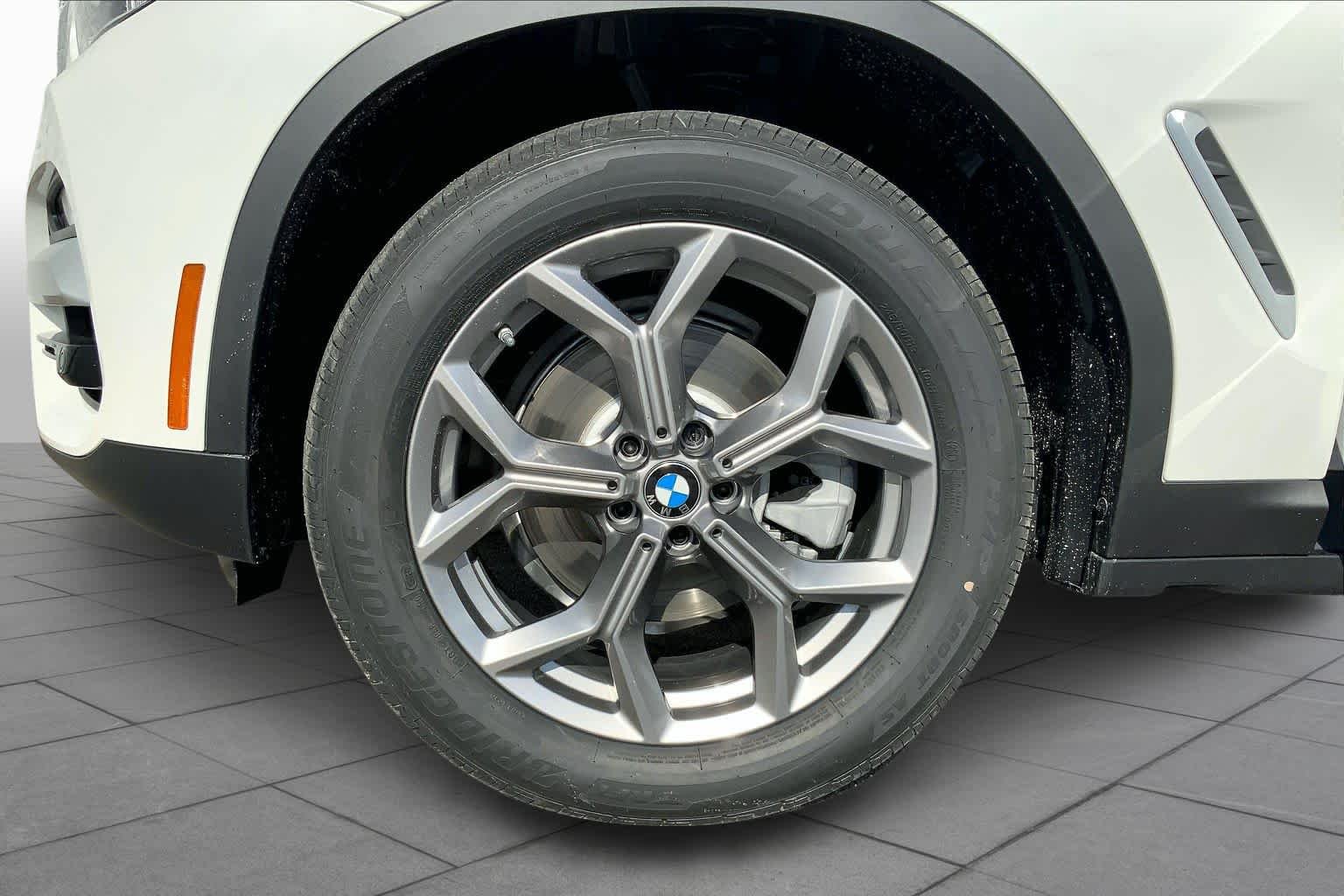 Used 2021 Mineral White Metallic BMW sDrive30i image 11