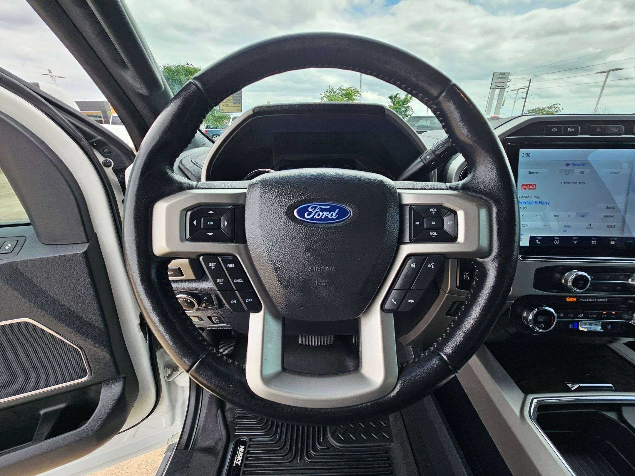 Used 2022 Star White Ford Lariat image 15